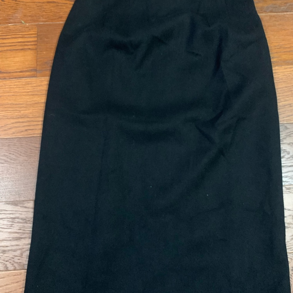 Savannah Classic Black Pencil Skirt